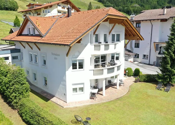 Liss 公寓 耶岑斯