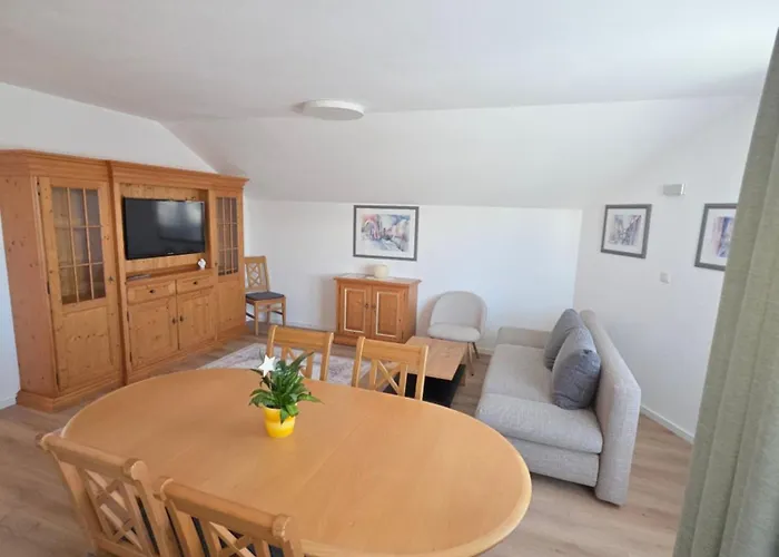 Liss 公寓 耶岑斯