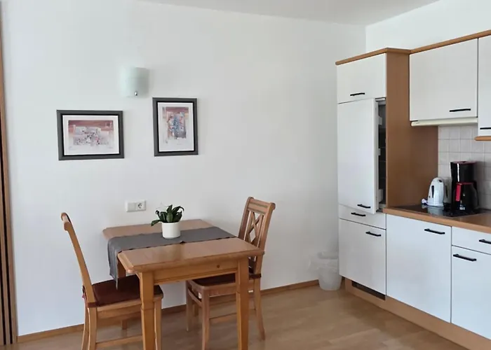 Liss 公寓 耶岑斯